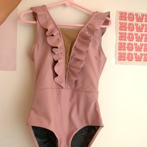 Five DANCEWEAR ruffle Leo pink mesh low front